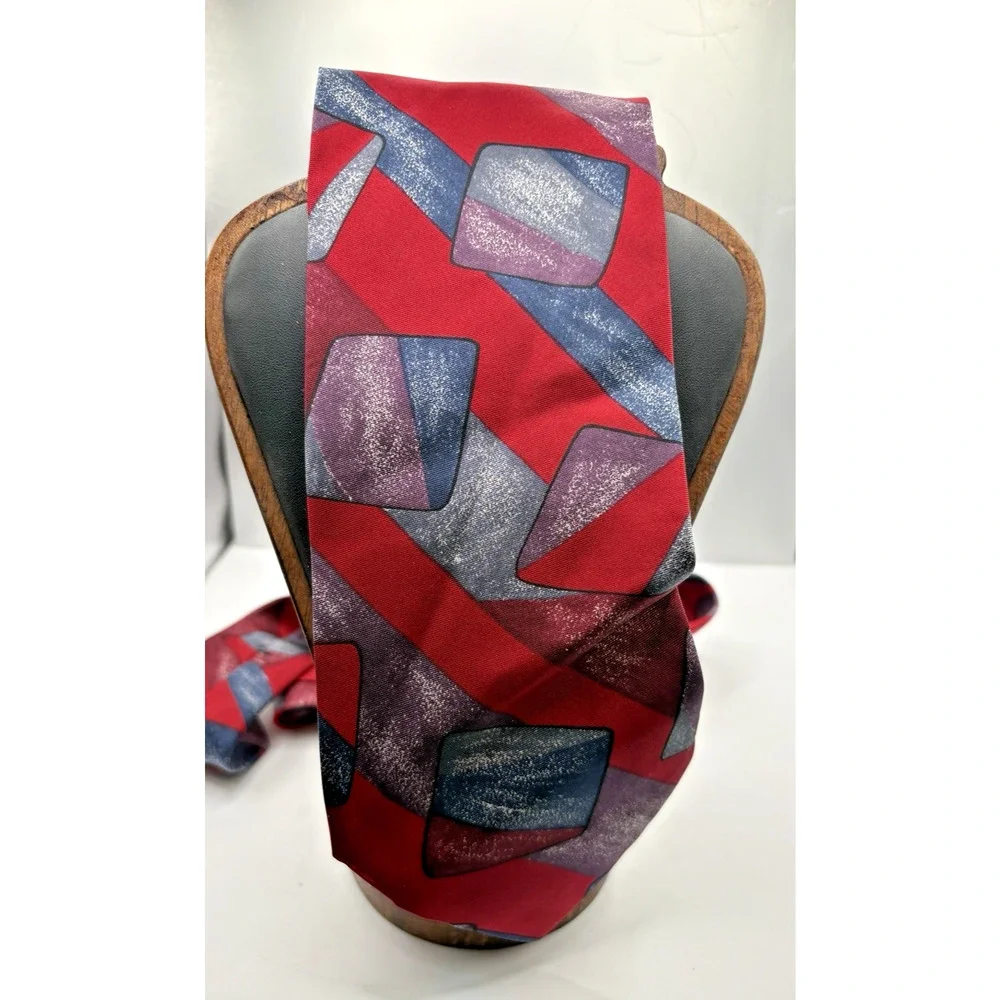 Valentino Cravatte Silk Tie Made Painted in Italy Red Abstract Geometric Vintage